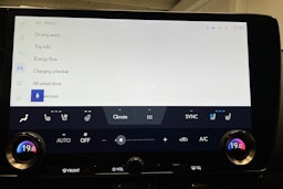 Musta Lexus NX 2022 kuva 29.