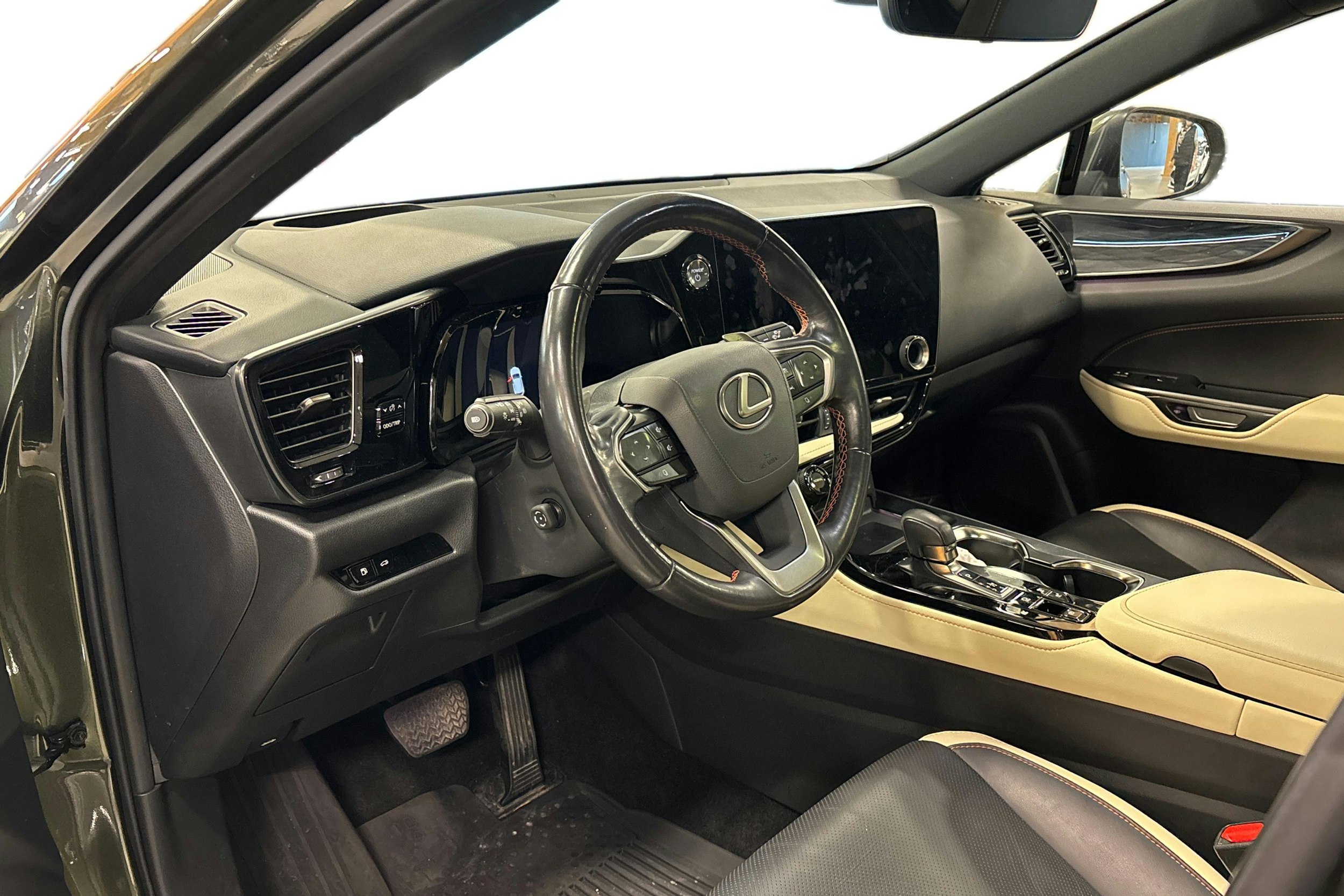 Lexus NX 2022 kuva 3.
