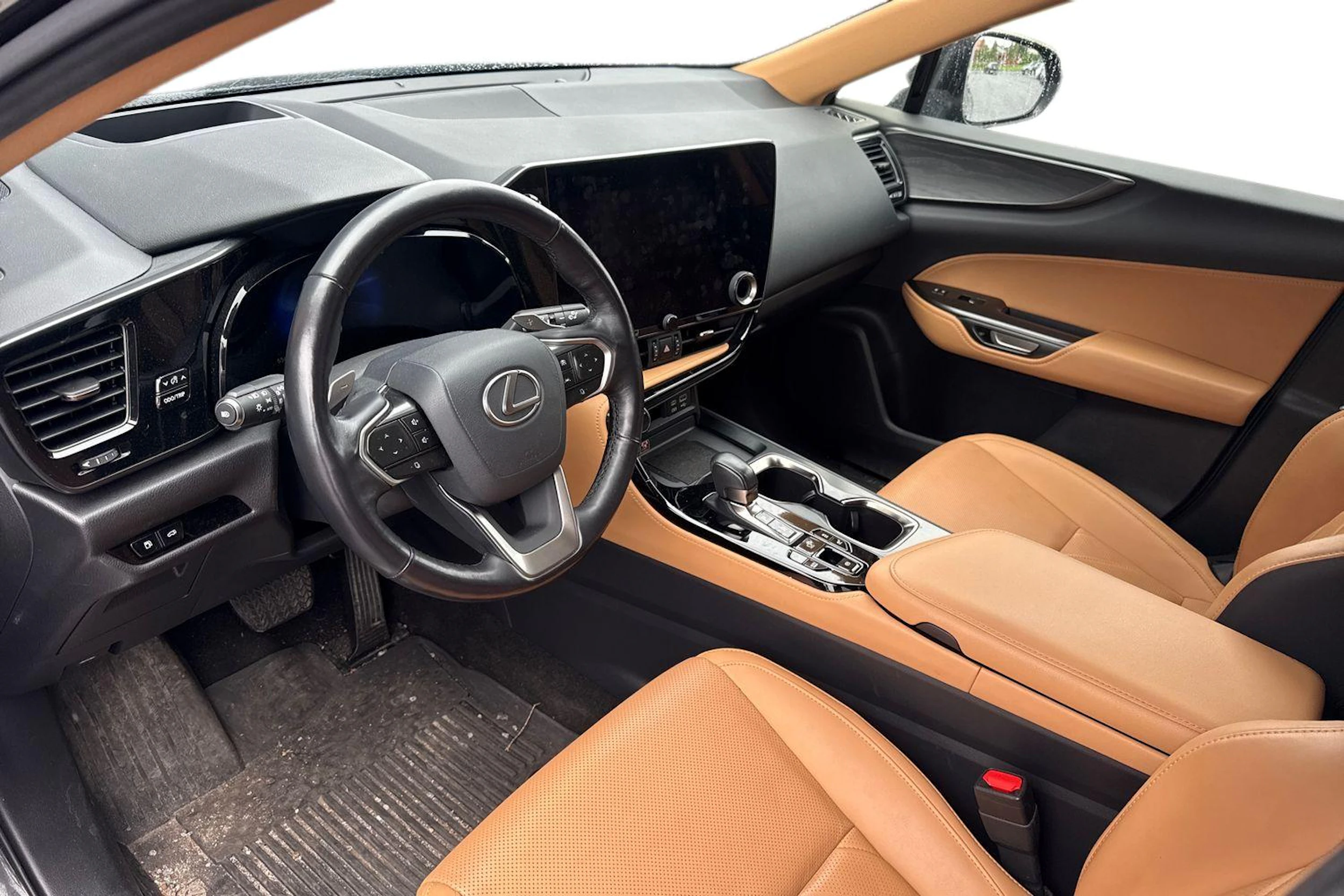 musta Lexus NX 2022 kuva 3.