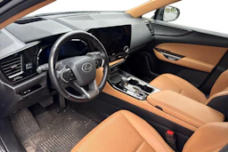 musta Lexus NX 2022 kuva 3.
