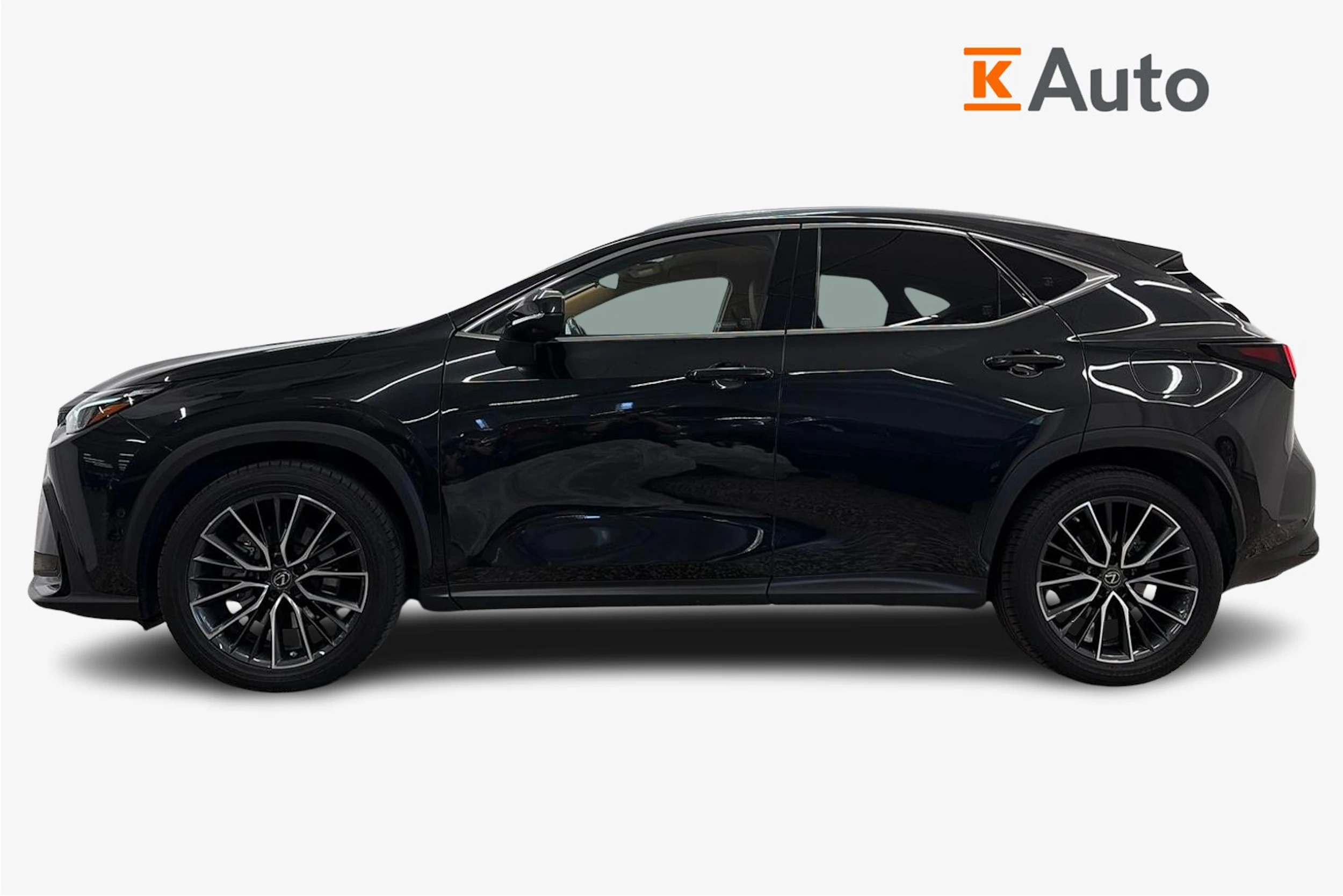musta Lexus NX 2022 kuva 5.