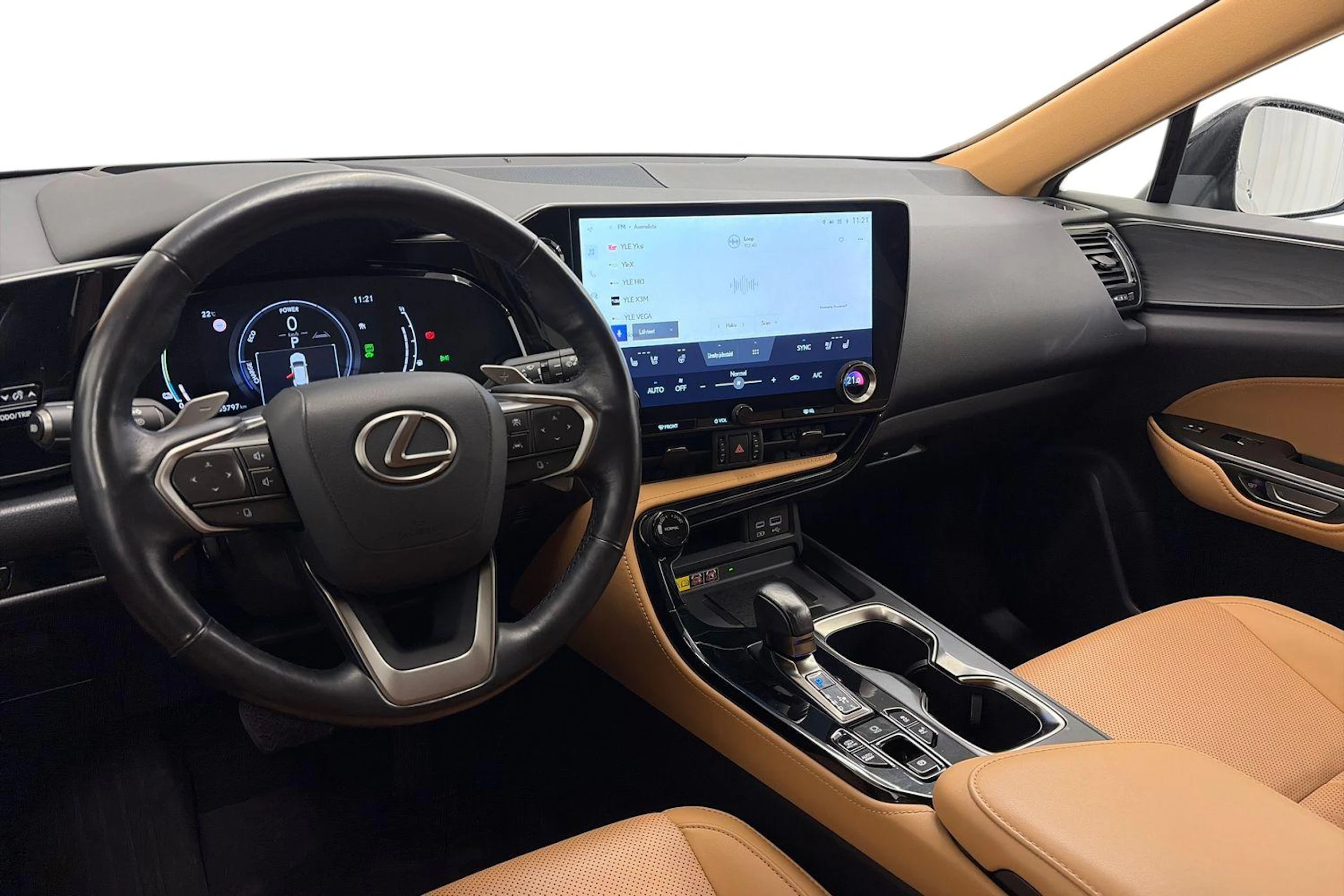 musta Lexus NX 2022 kuva 6.