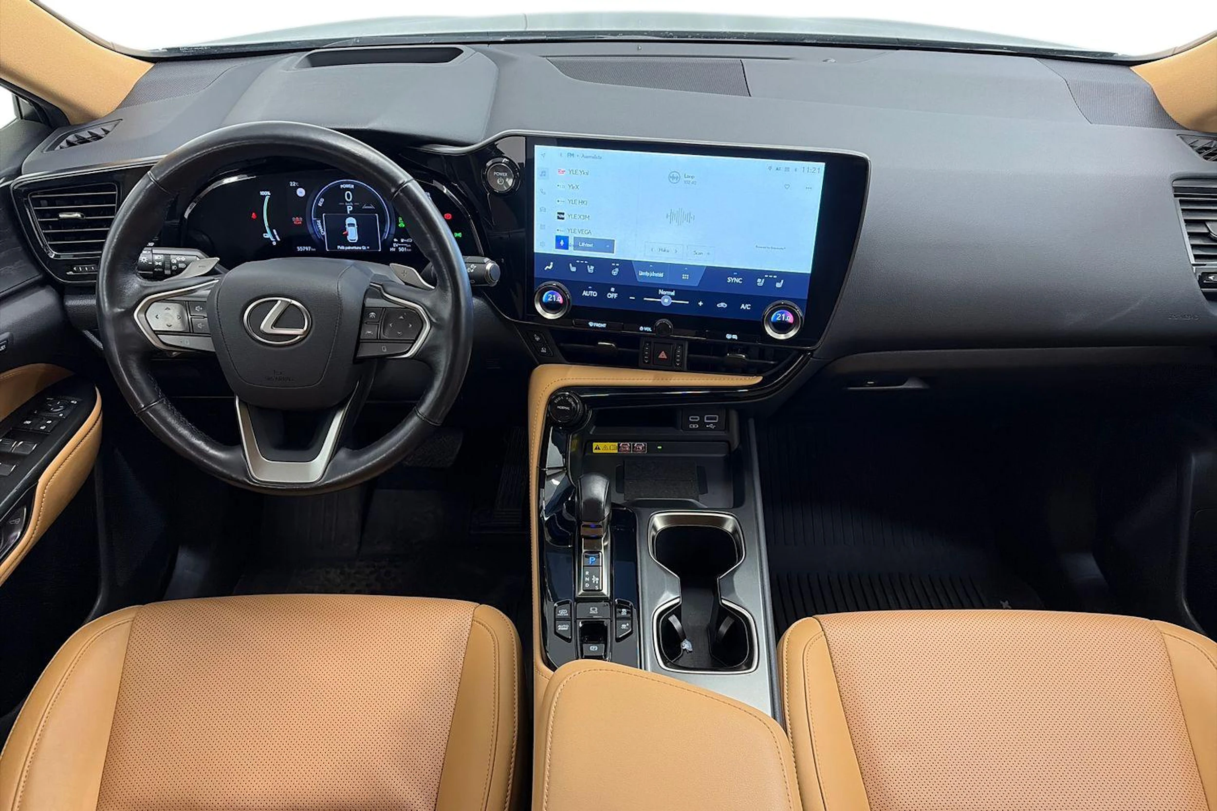 musta Lexus NX 2022 kuva 7.