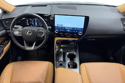 musta Lexus NX 2022 kuva 7.