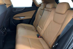 musta Lexus NX 2022 kuva 8.