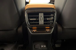 musta Lexus NX 2022 kuva 9.