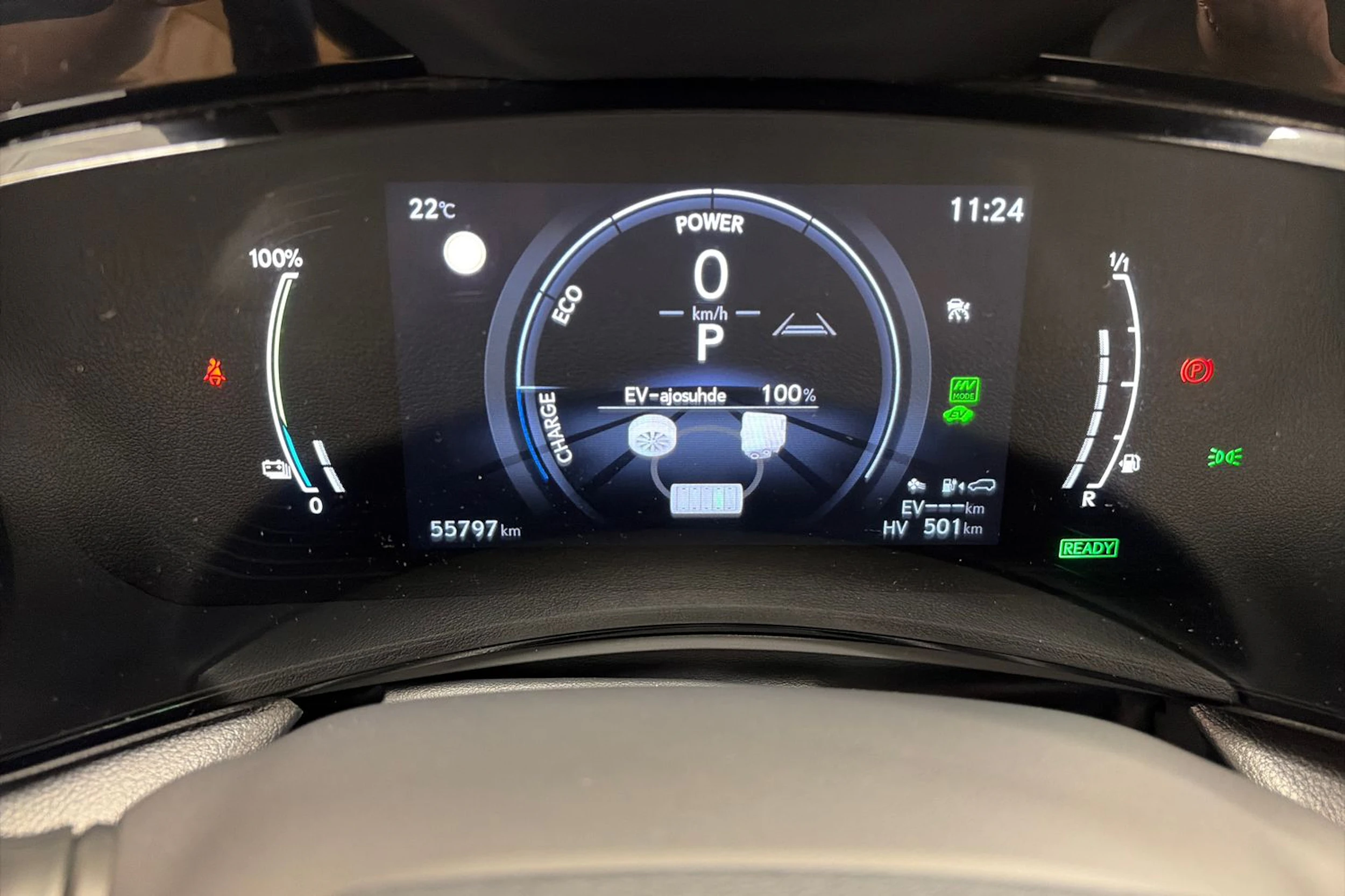 musta Lexus NX 2022 kuva 18.