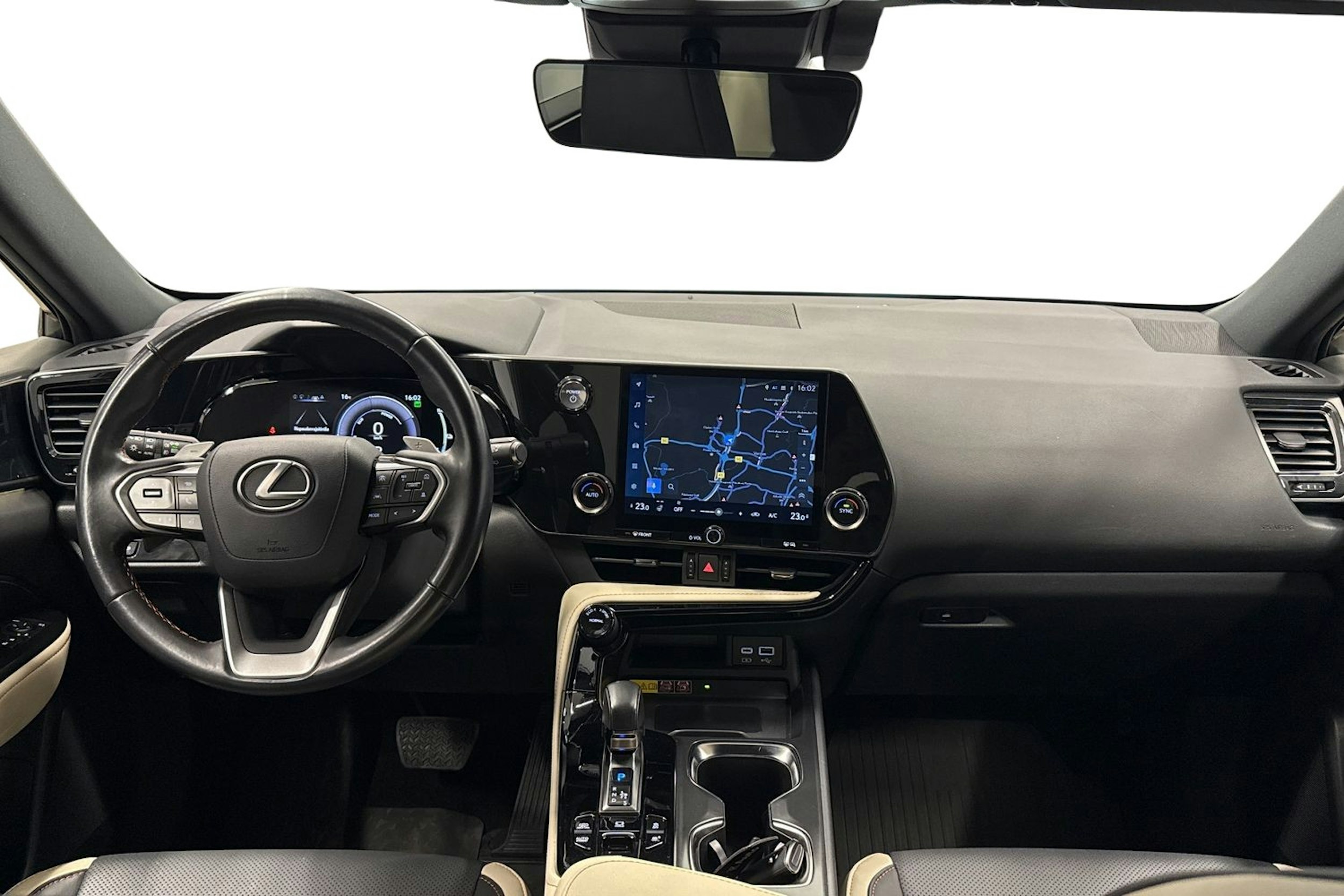 musta Lexus NX 2023 kuva 8.