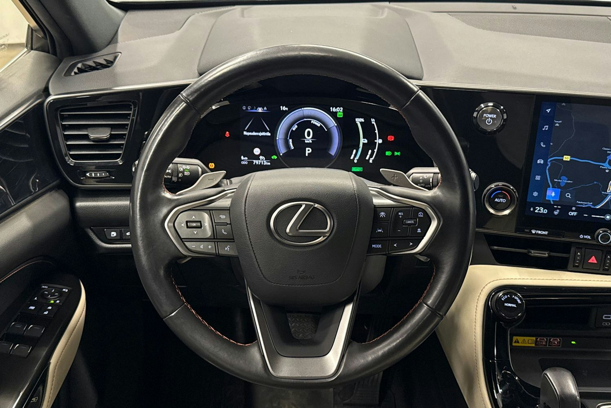 musta Lexus NX 2023 kuva 9.