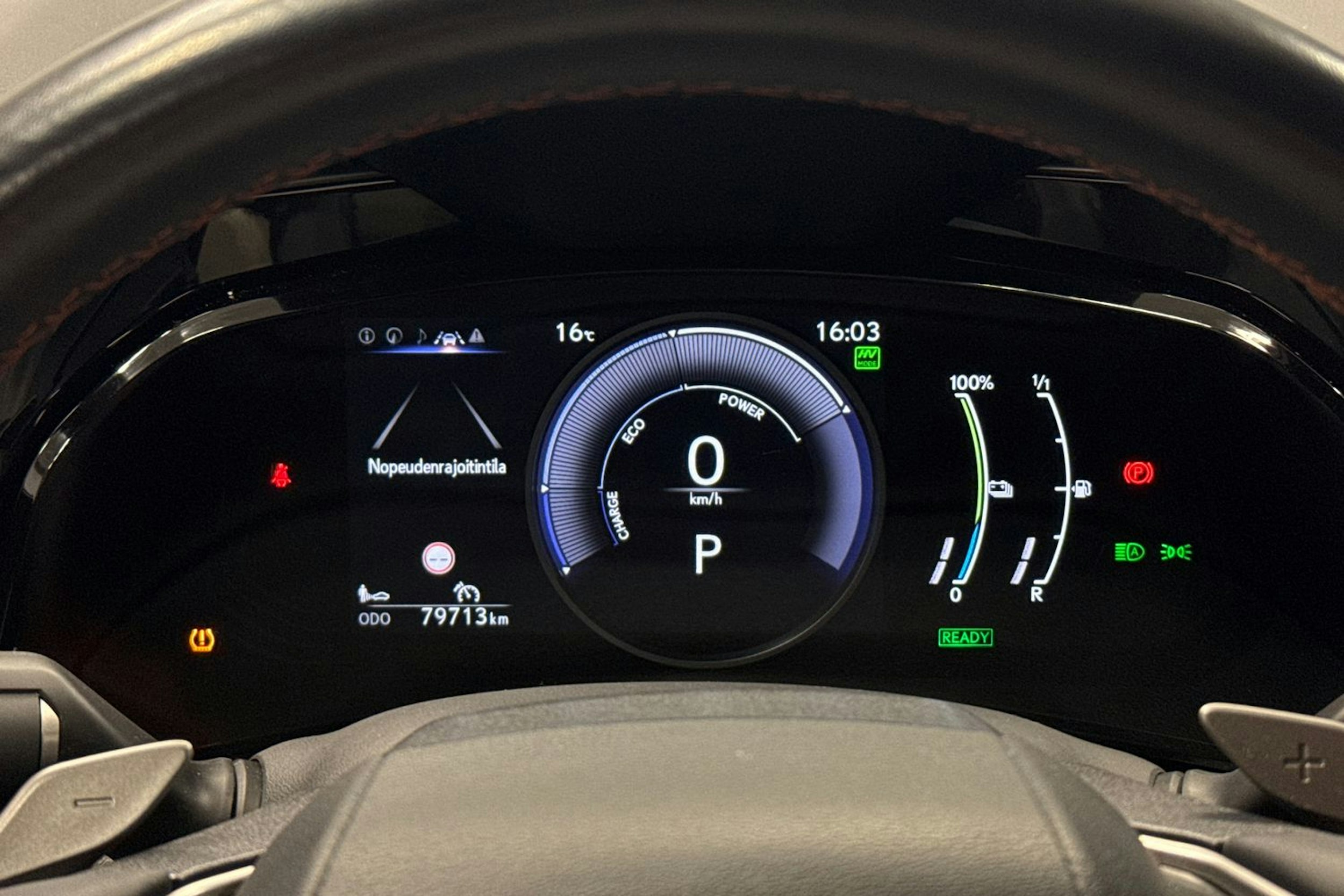 musta Lexus NX 2023 kuva 12.