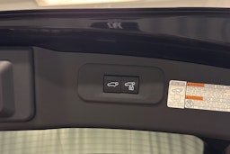 musta Lexus NX 2023 kuva 26.