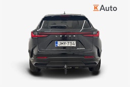 Musta Lexus NX 2023 kuva 3.