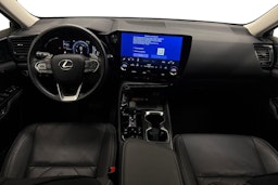 Musta Lexus NX 2023 kuva 9.