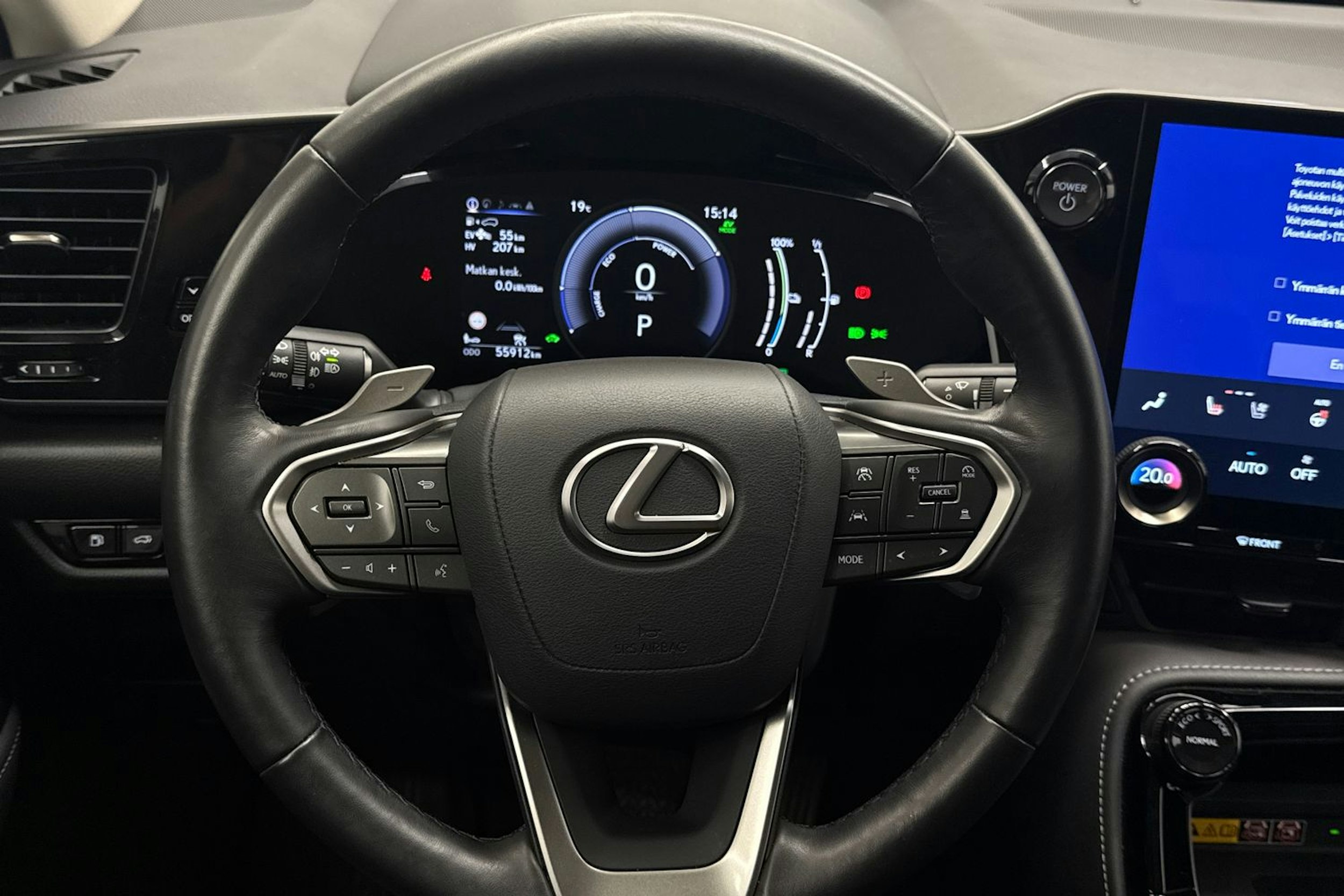 Musta Lexus NX 2023 kuva 14.