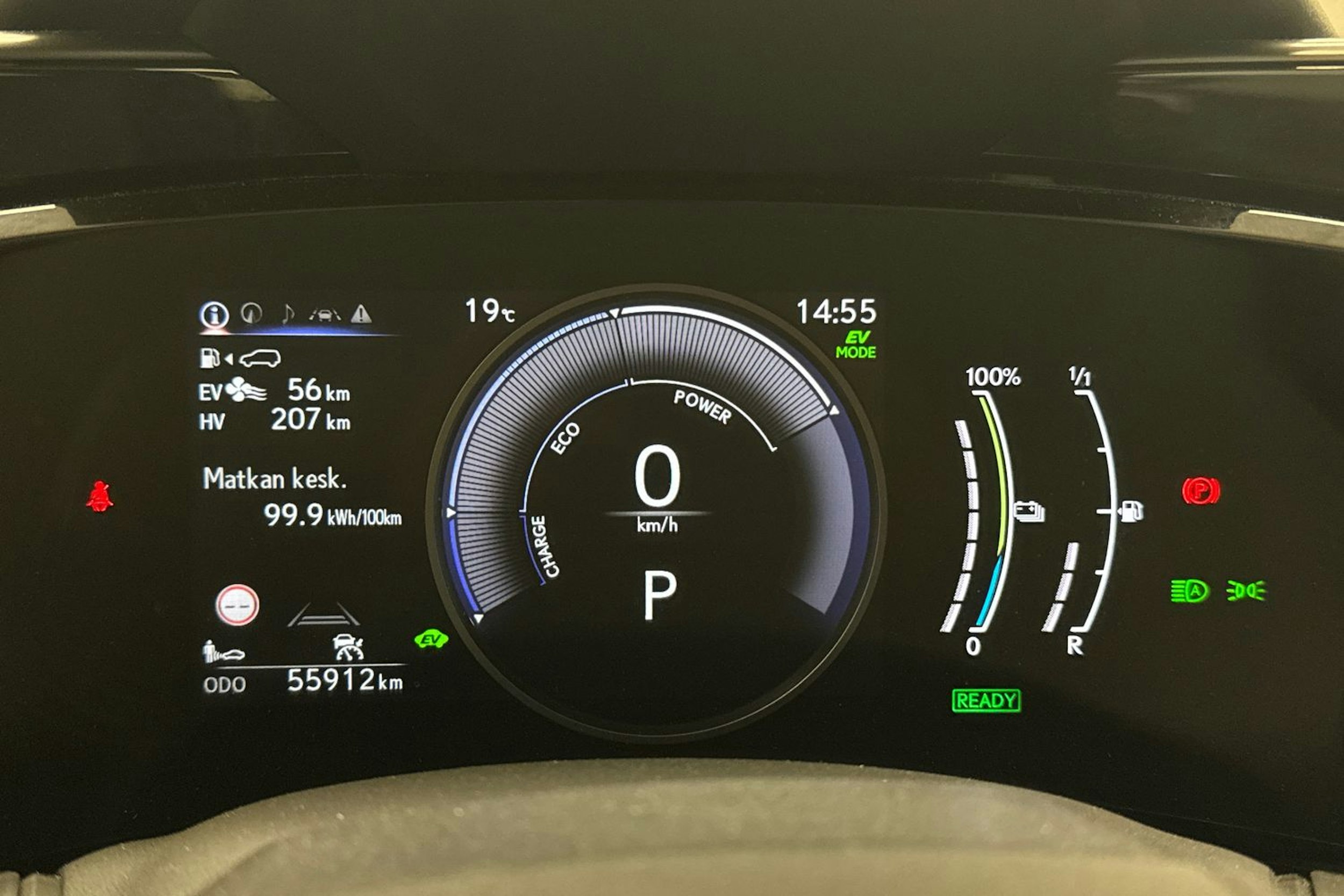 Musta Lexus NX 2023 kuva 17.