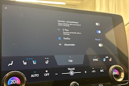 Musta Lexus NX 2023 kuva 30.