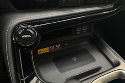 Musta Lexus NX 2023 kuva 31.