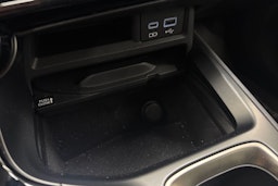 Musta Lexus NX 2023 kuva 32.