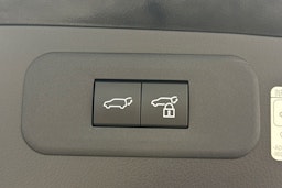 Musta Lexus NX 2023 kuva 37.