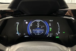 valkoinen Lexus NX 2024 kuva 18.