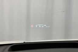 valkoinen Lexus NX 2024 kuva 19.