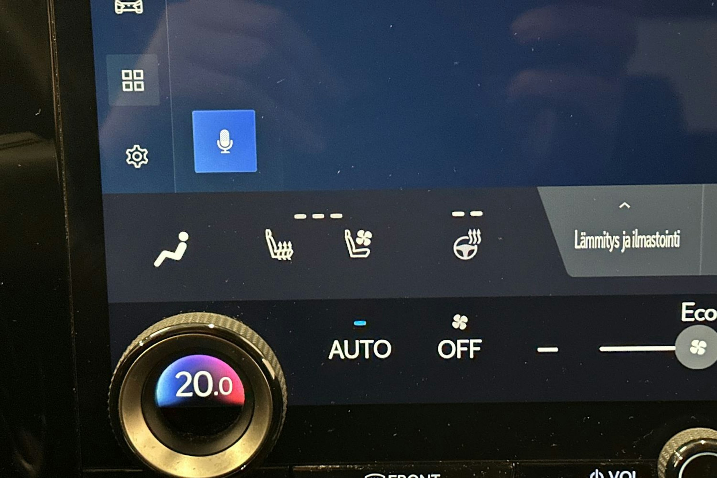 valkoinen Lexus NX 2024 kuva 21.