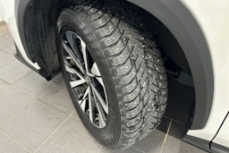 valkoinen Lexus NX 2024 kuva 28.