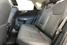 harmaa Lexus NX 2024 kuva 8.