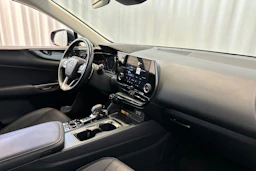 harmaa Lexus NX 2024 kuva 12.