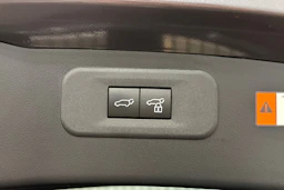 harmaa Lexus NX 2024 kuva 14.