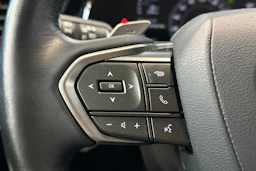 harmaa Lexus NX 2024 kuva 18.