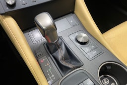 musta Lexus RC 2016 kuva 25.