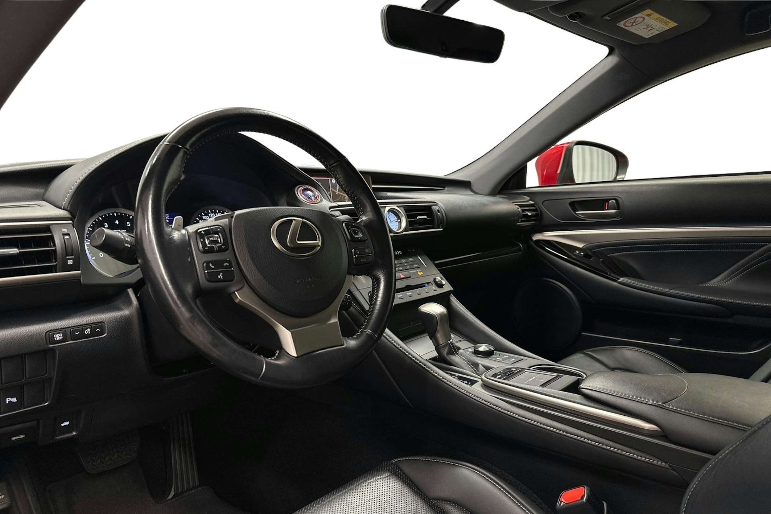punainen Lexus RC 2016 kuva 7.