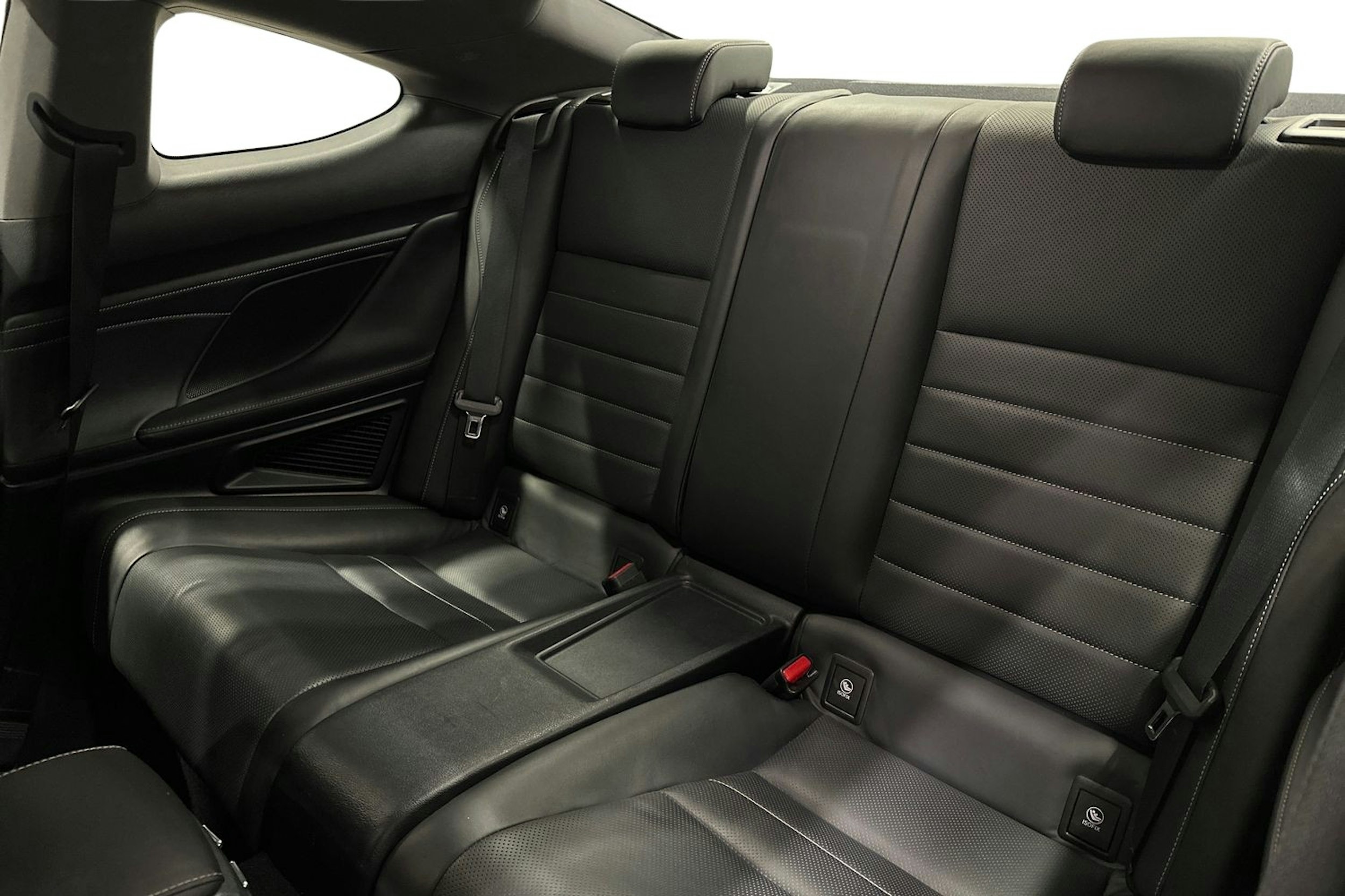 punainen Lexus RC 2016 kuva 10.