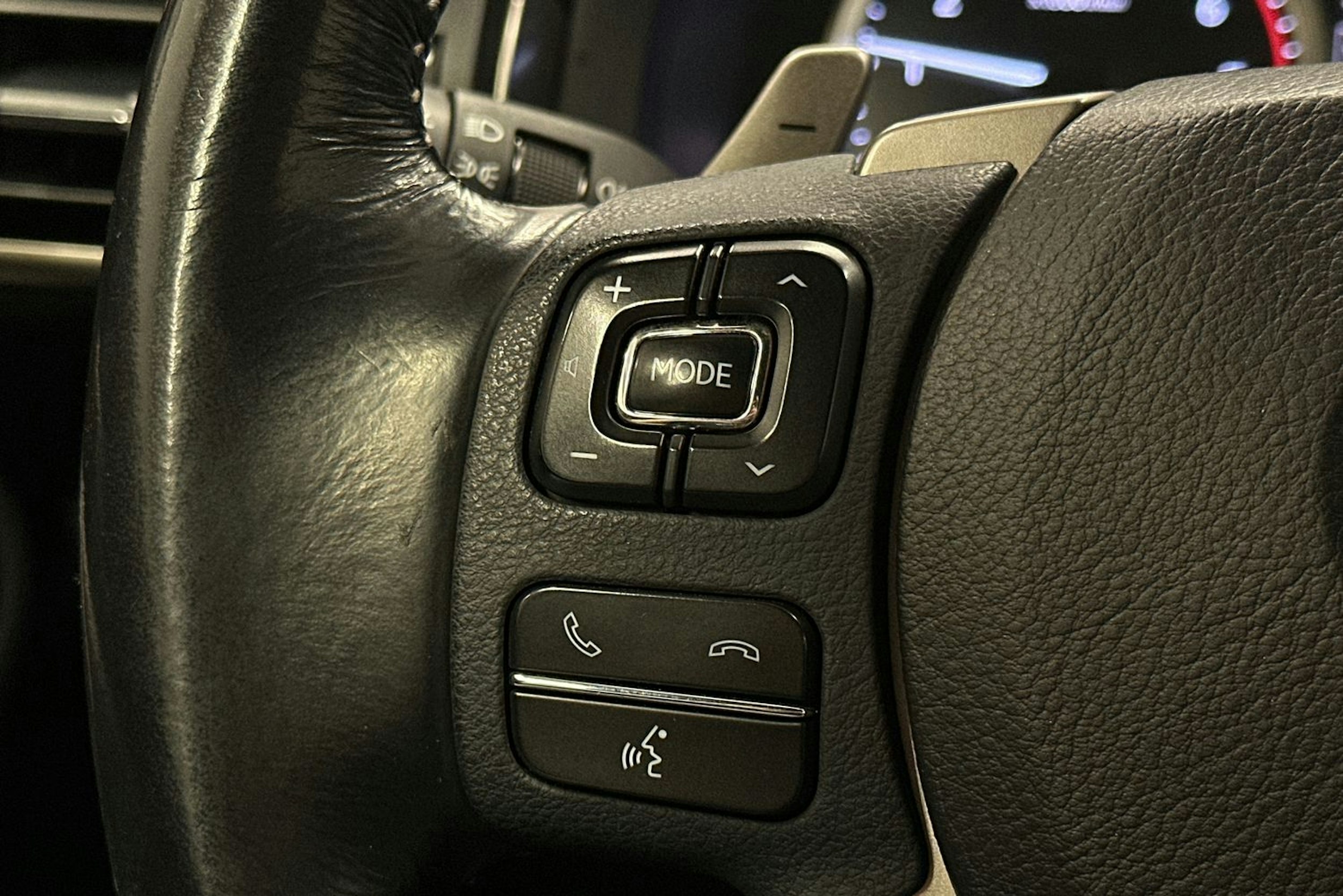 punainen Lexus RC 2016 kuva 19.