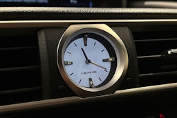 punainen Lexus RC 2016 kuva 29.