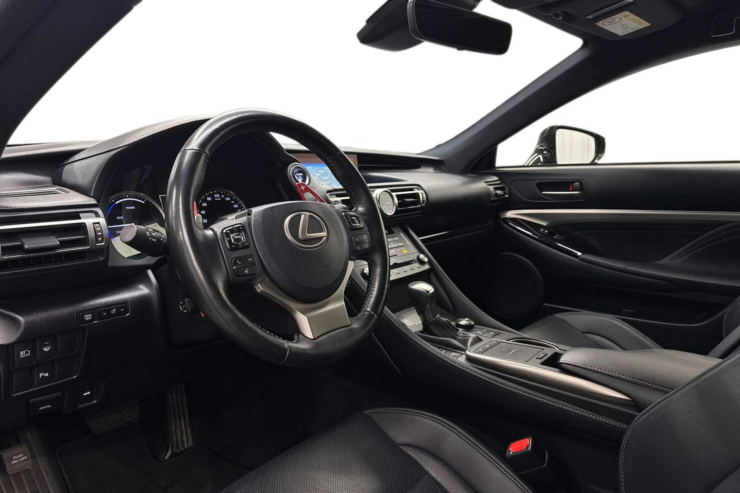 punainen Lexus RC 2019 kuva 7.