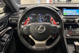 punainen Lexus RC 2019 kuva 14.