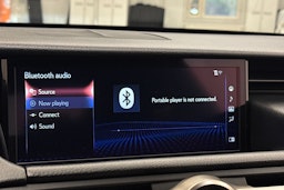 punainen Lexus RC 2019 kuva 29.