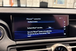 punainen Lexus RC 2019 kuva 30.