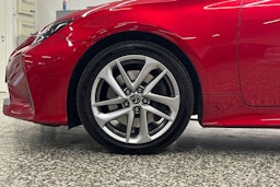 punainen Lexus RC 2019 kuva 36.