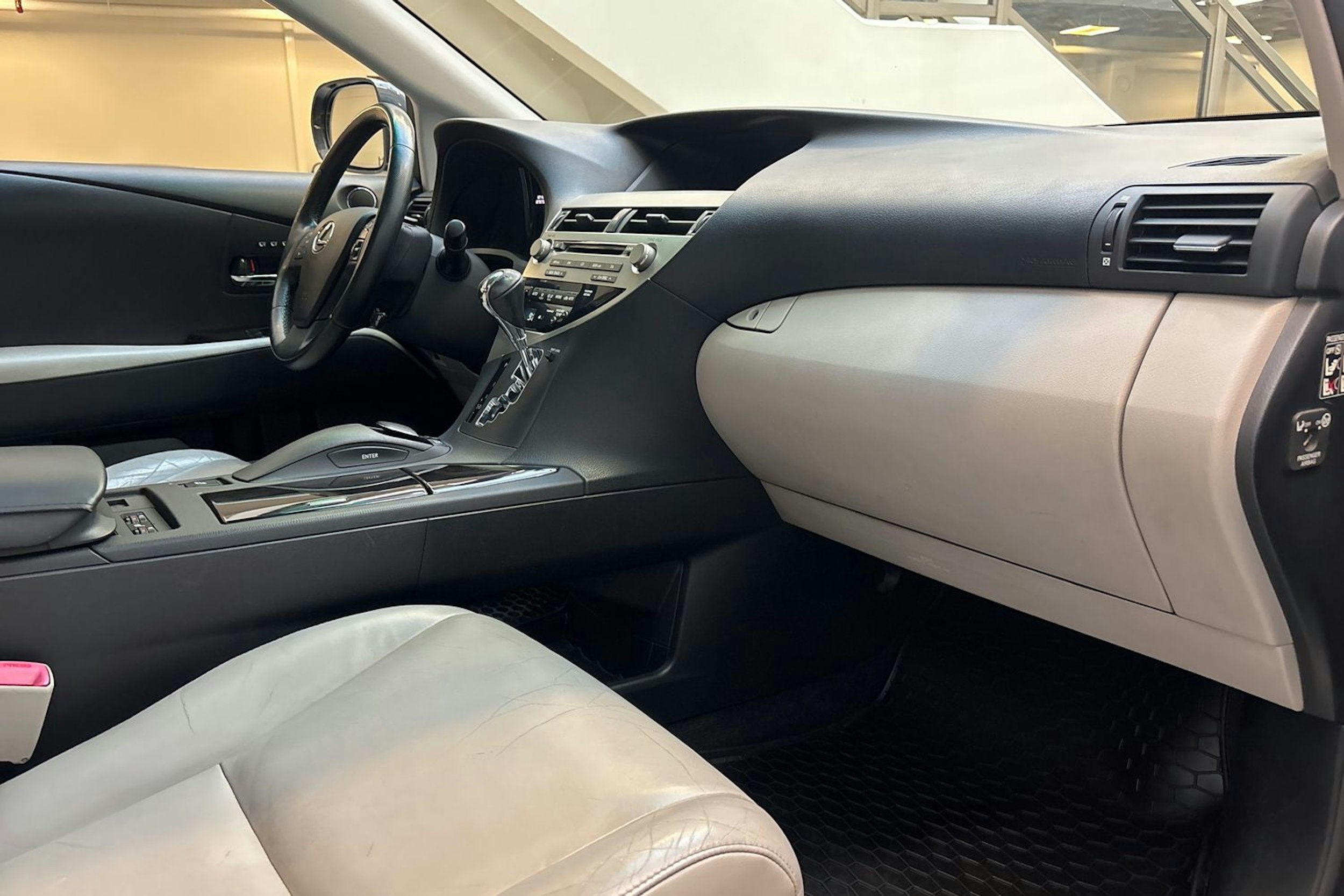 harmaa Lexus RX 2010 kuva 24.