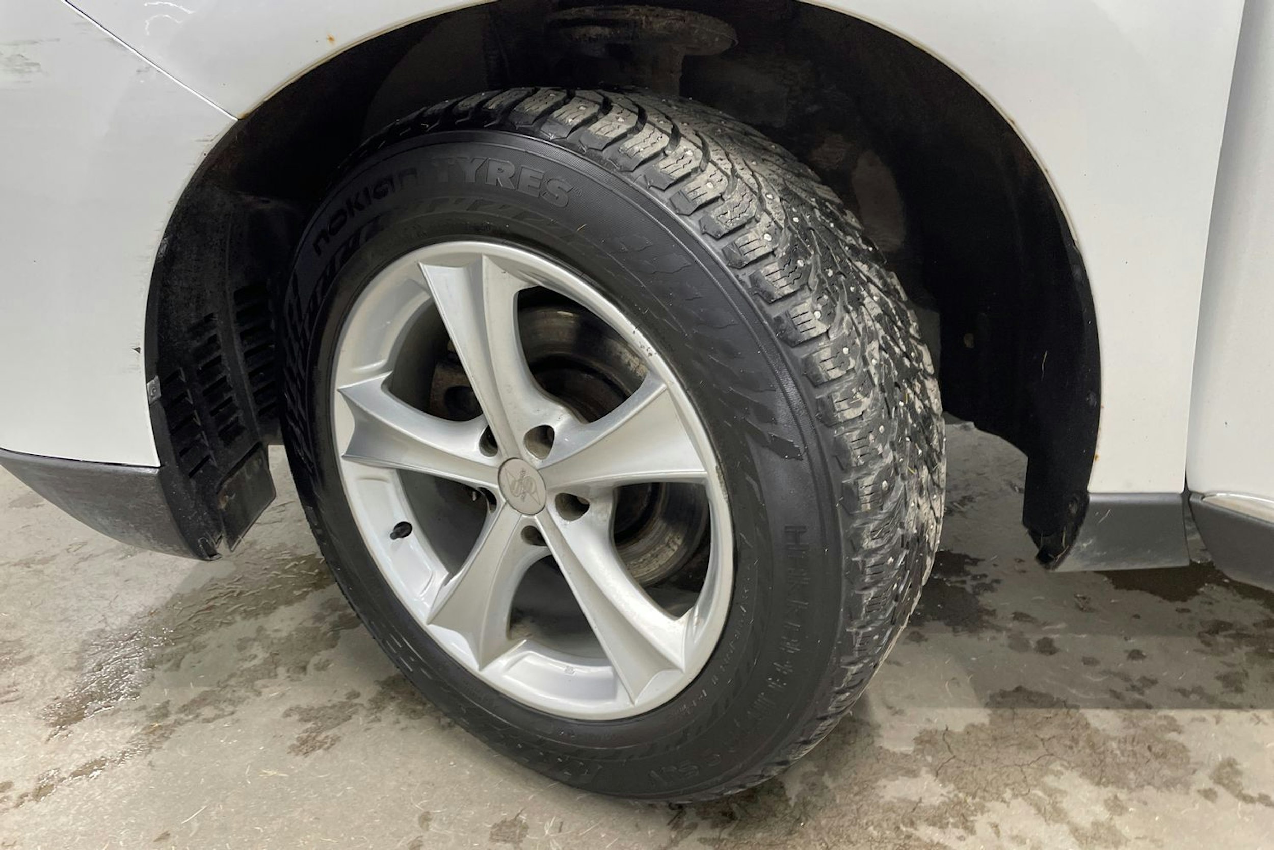 Valkoinen Lexus RX 2010 kuva 13.