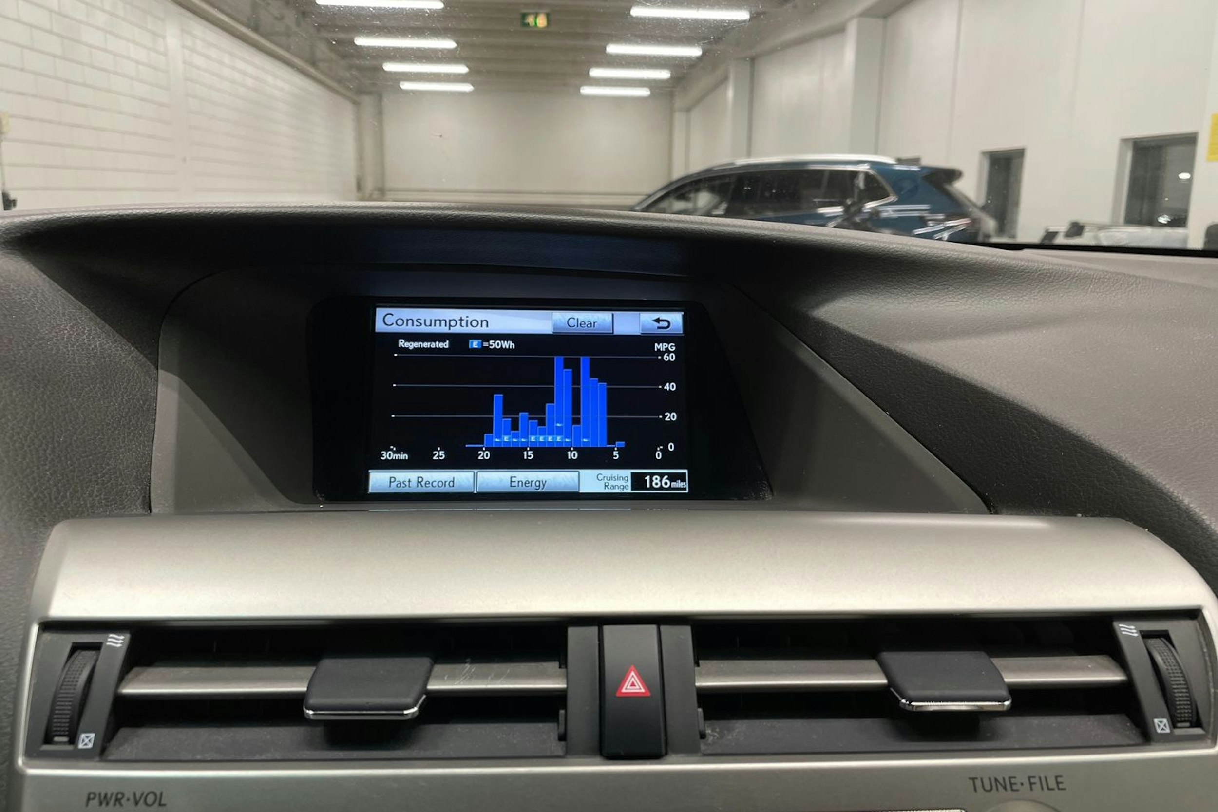 Valkoinen Lexus RX 2010 kuva 17.