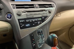 Valkoinen Lexus RX 2010 kuva 19.