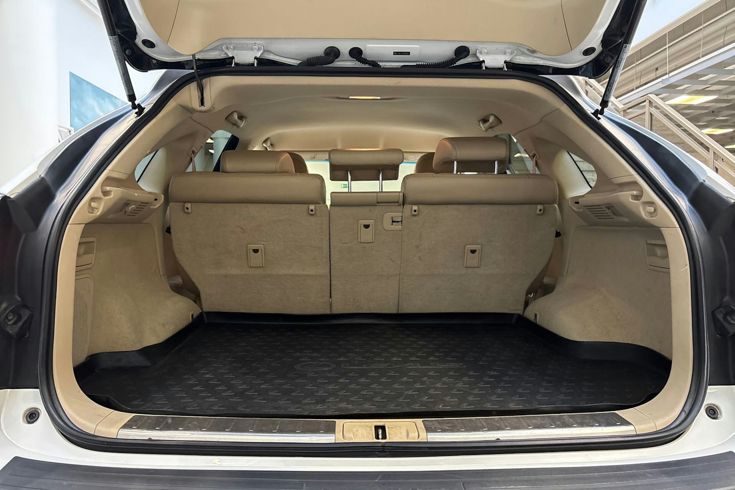 valkoinen Lexus RX 2013 kuva 14.