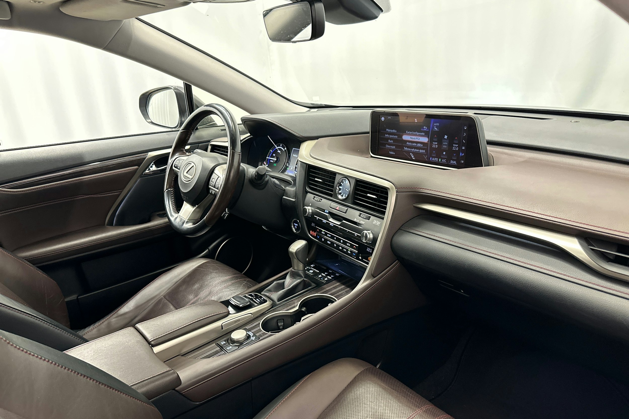 harmaa Lexus RX 2016 kuva 14.