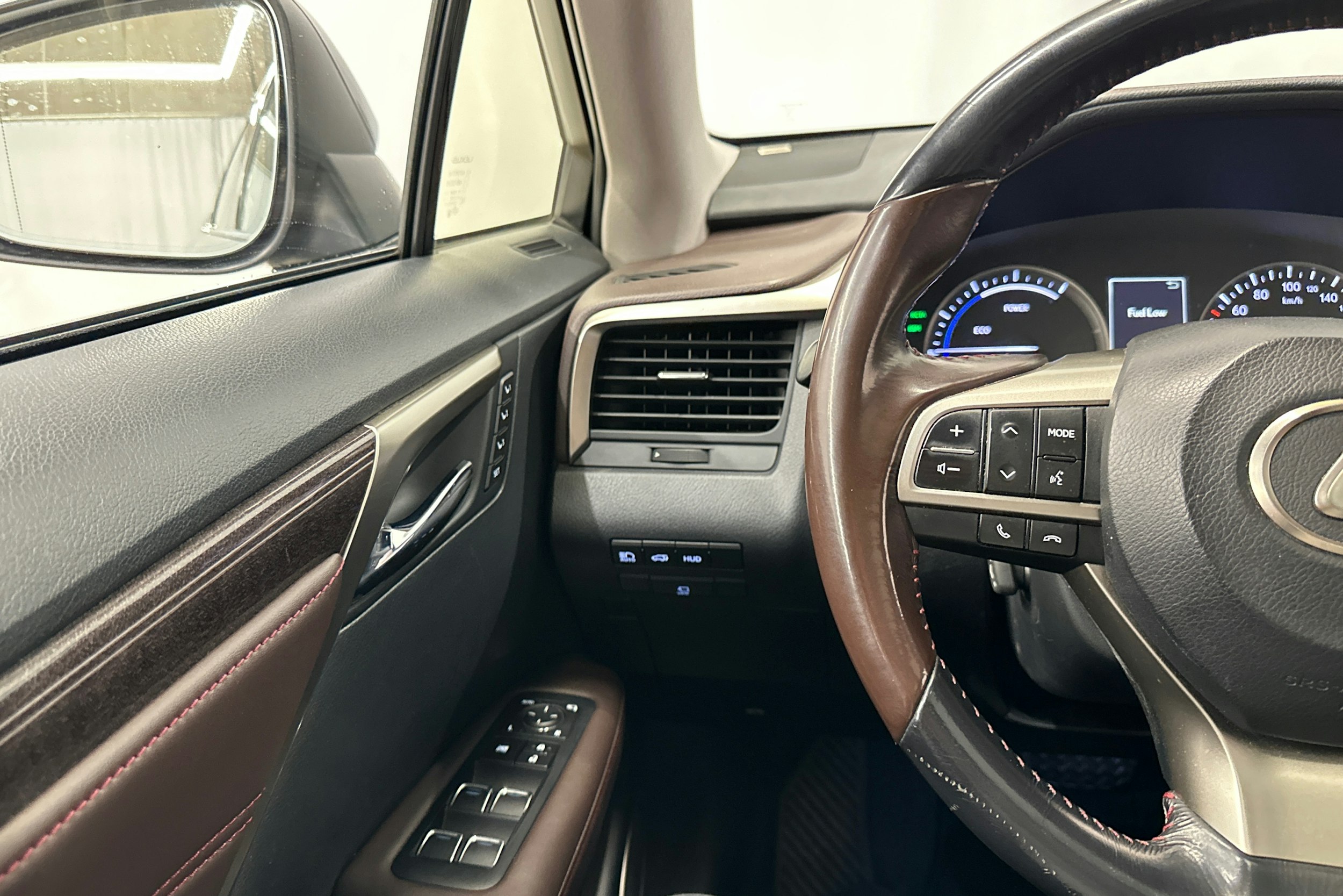 harmaa Lexus RX 2016 kuva 19.