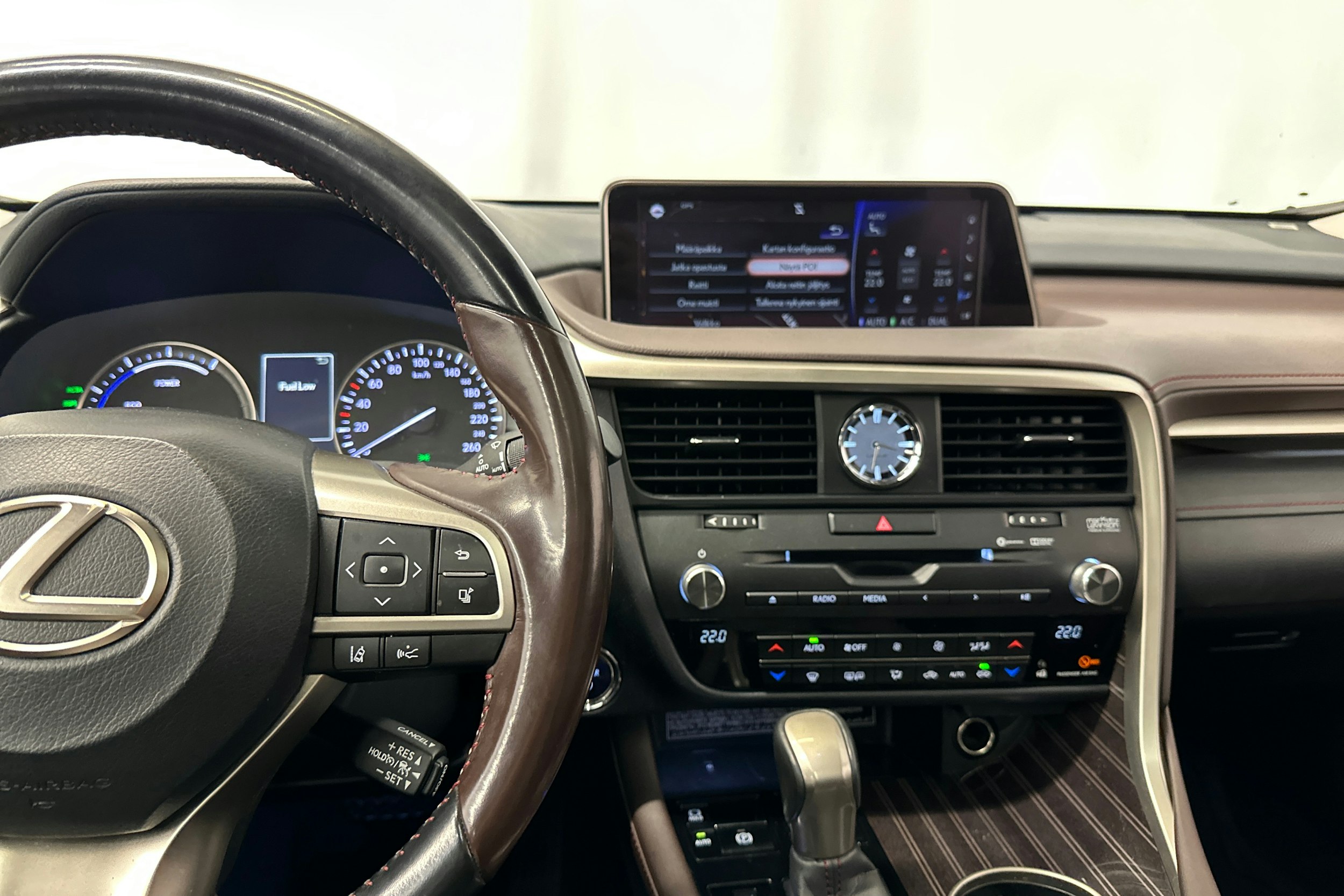 harmaa Lexus RX 2016 kuva 20.