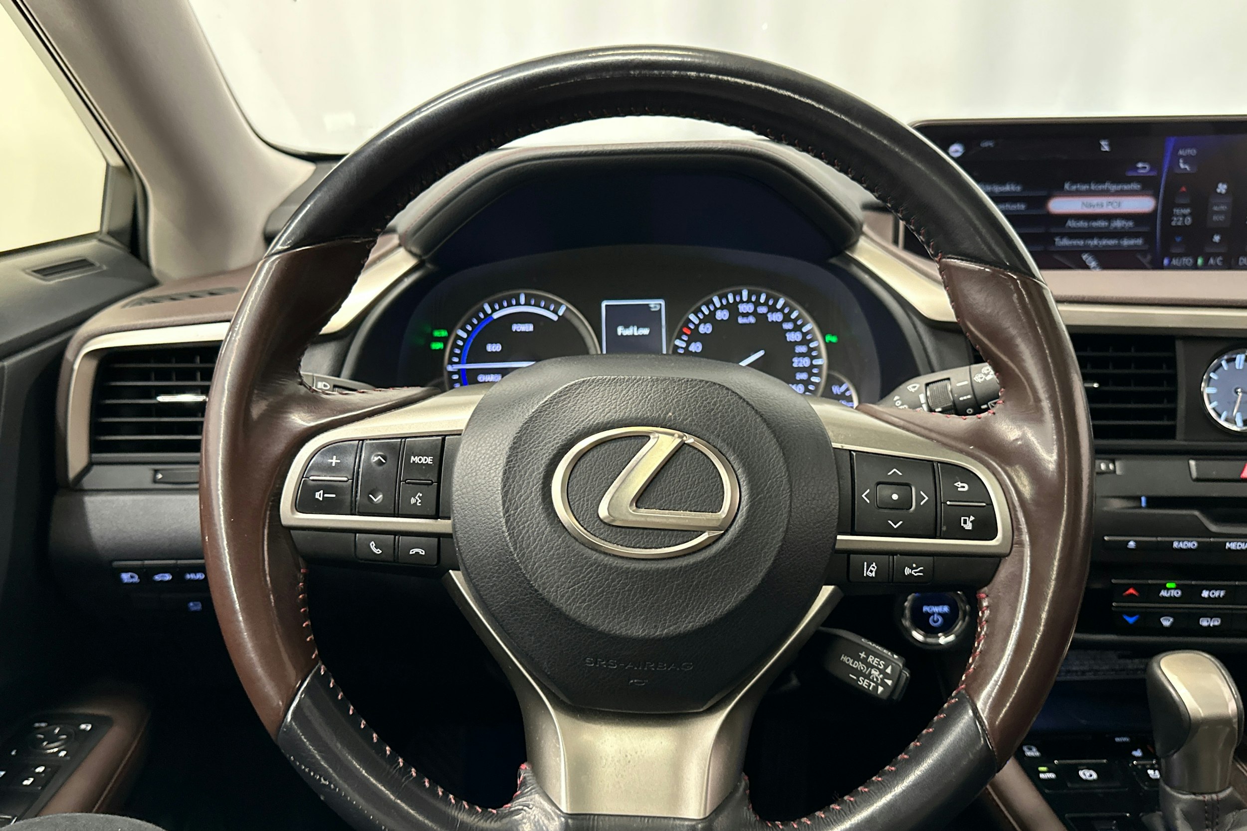 harmaa Lexus RX 2016 kuva 21.